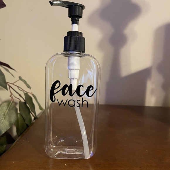 Skincare Pump Dispenser Set - Picture 3 of 4